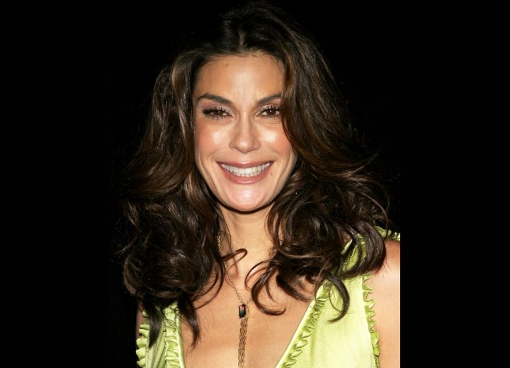 Long hairstyle for 40 plus women - Teri Hatcher