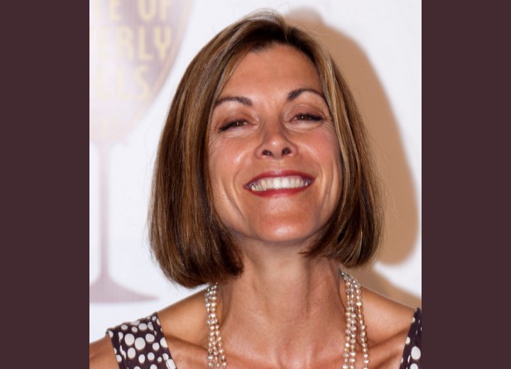 Mid neck length hairstyle - Wendie Malick