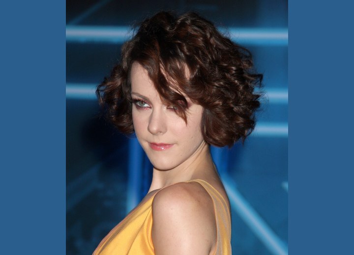 Jena Malone with short curled hair