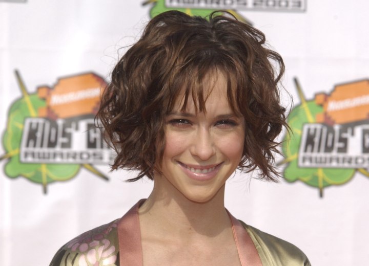 Jennifer Love Hewitt's short hair with a jagged partition