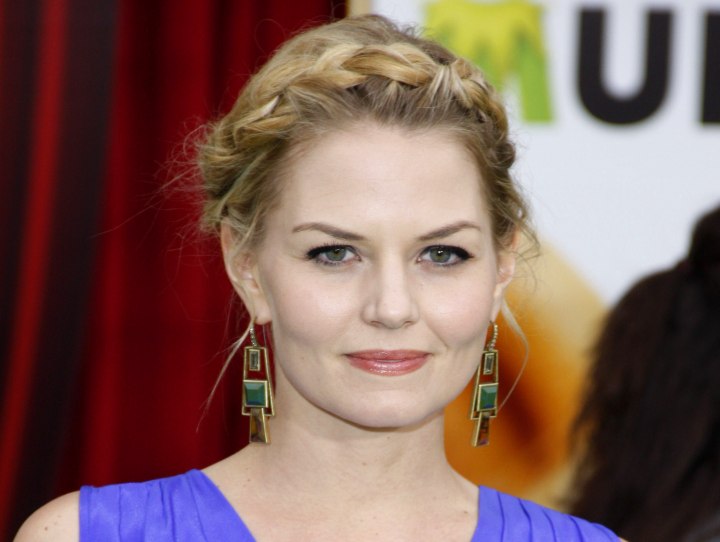 Jennifer Morrison's hair styled for a peasant look