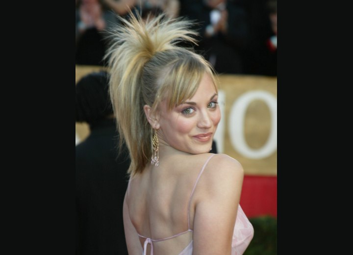 Ponytail dressed up for an evening - Kaley Cuoco