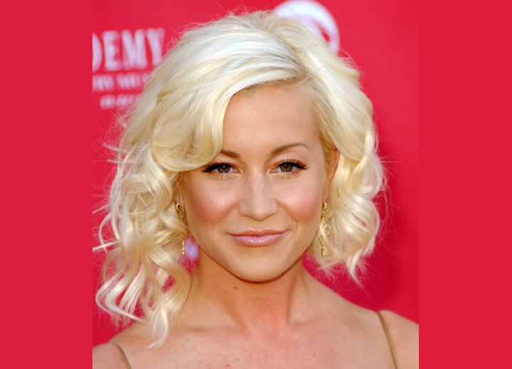 Kellie Pickler's hair cut with different lengths left and right
