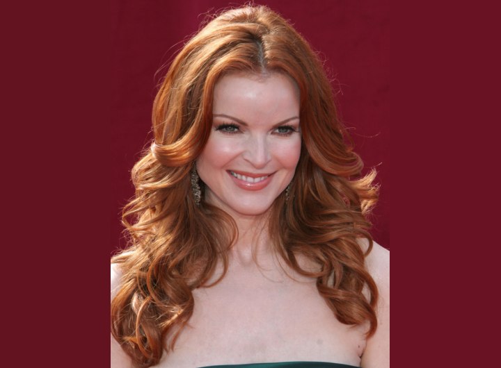 Wavy red hairstyle for long hair - Marcia Cross