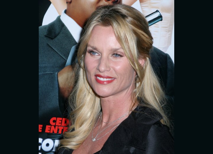 Simple hairstyle for long hair - Nicollette Sheridan