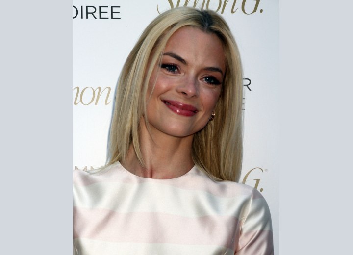 Jaime King - Bleached blonde hair with visible roots