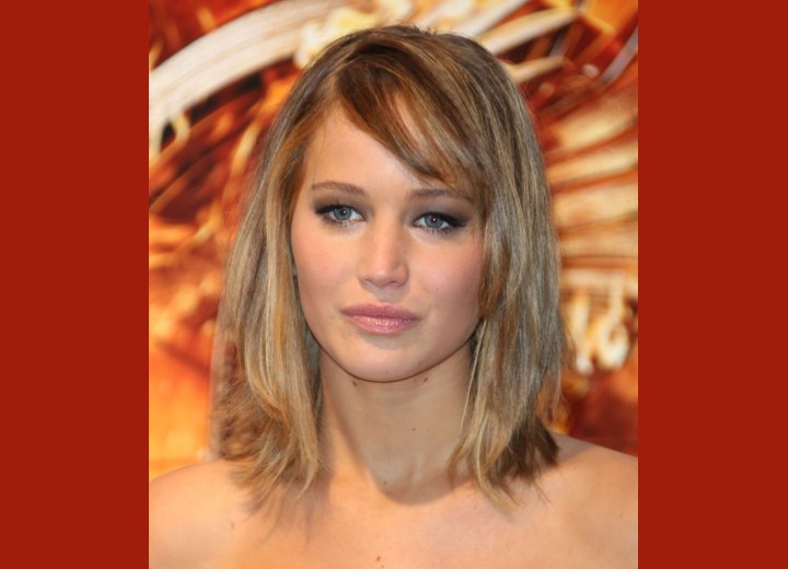 Front and side view of Jennifer Lawrence's hair