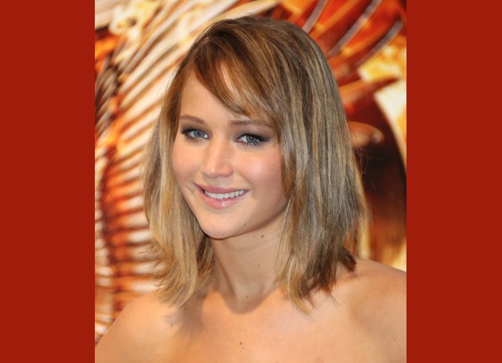 Jennifer Lawrence blonde hair with highlights and lowlights