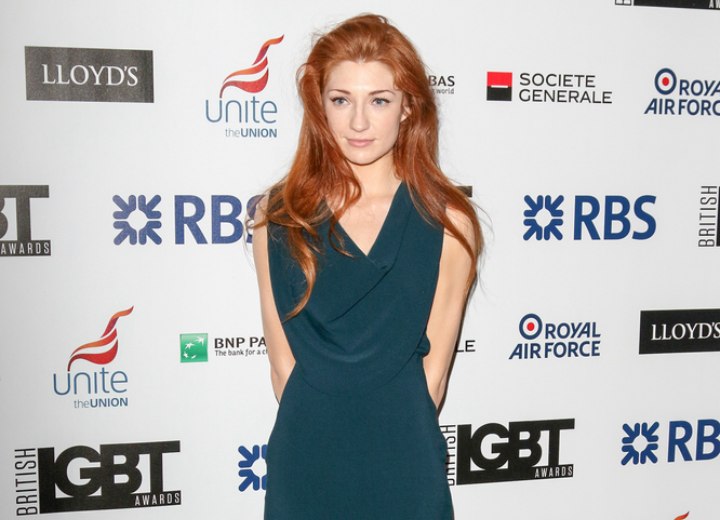 Nicola Roberts - Red hair that compliments a green gown