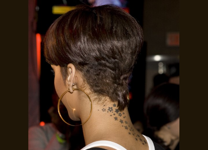 Back view of Rihanna's pixie haircut
