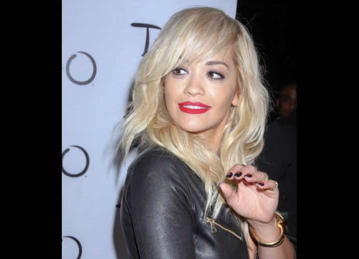 Rita Ora's long blonde hair