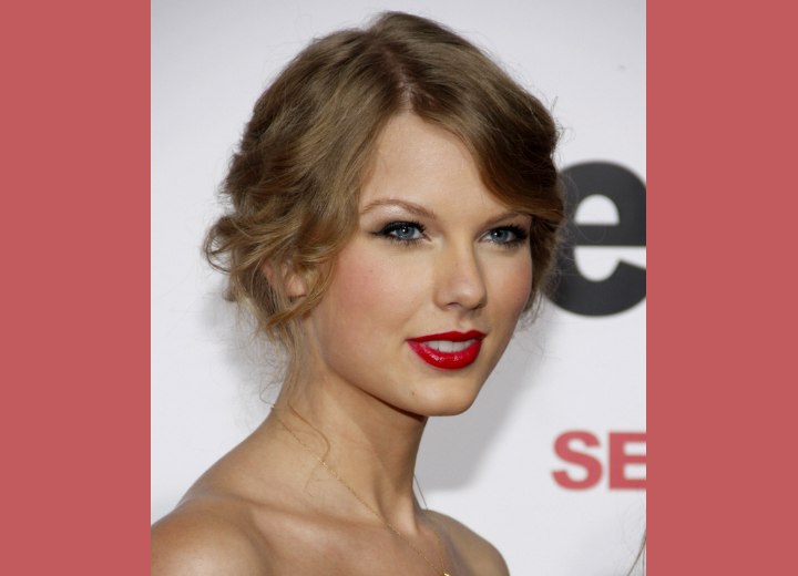 Taylor Swift - formal hairstyle
