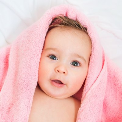 Cuidado del cabello de un bebé