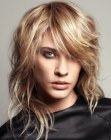 cheveux effil&eacute;s