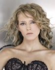 cheveux longs fris�s