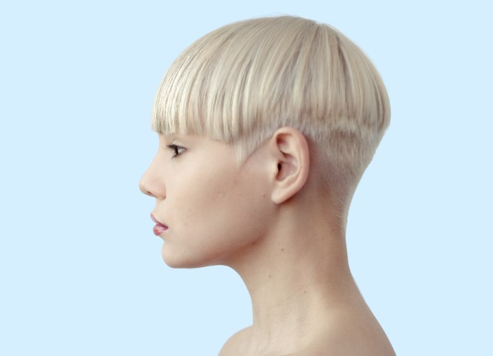 Woman wearing her hair short with a shaved nape
