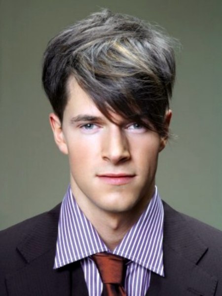 Modern office look for men with a great short haircut