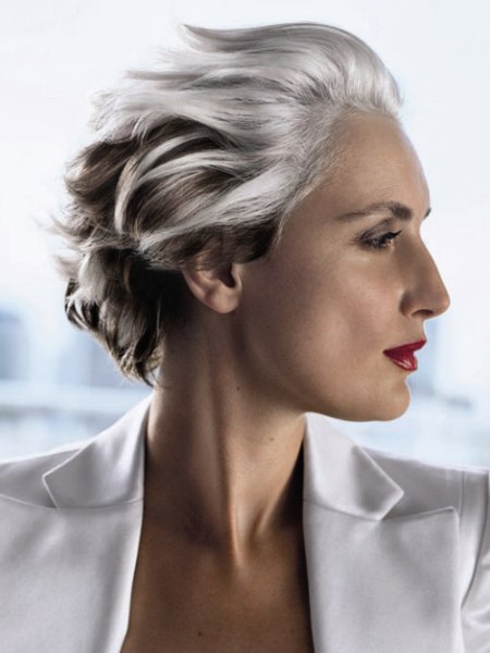 Short hairstyle for mature women with gray hair