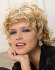 mid-length style for blonde hair