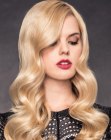 Blonde hair with large balanced waves
