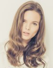 Casual long hairstyle with ruffled ends