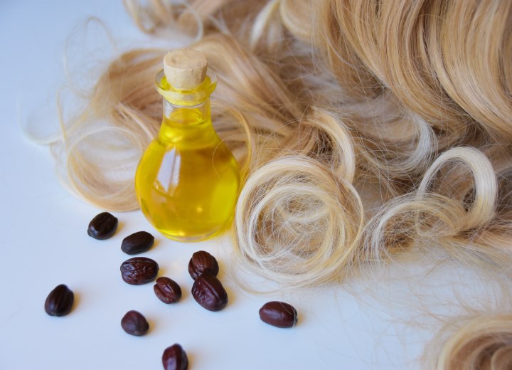 Jojoba oil and hair