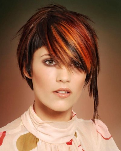 short hairstyle with streaks