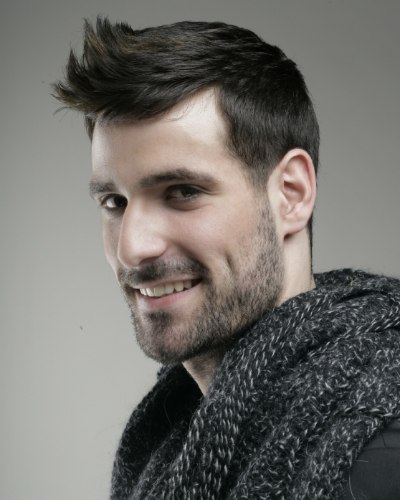 Short men's haircut with layers
