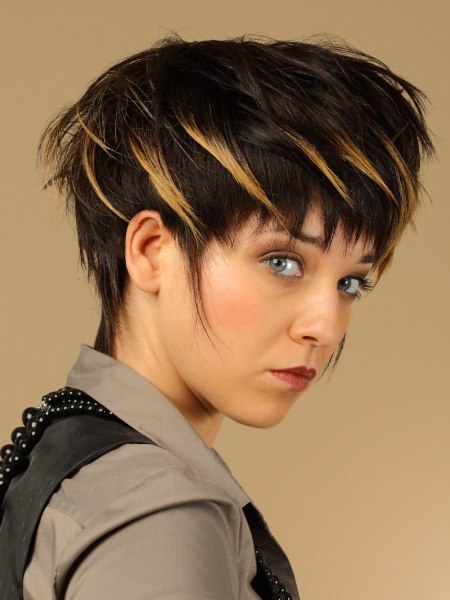 Jagged style for dark short hair with highlights
