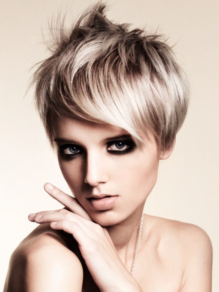 Short blonde haircut with a smooth shape
