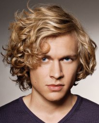 Shooting of modern and versatile hairstyles