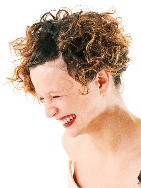 Side view of short hair with curls