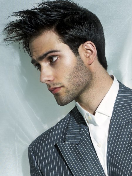 Neat and dynamic men's hairstyle