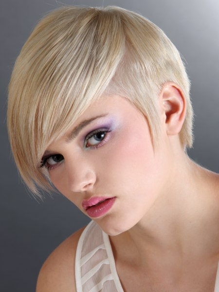 Short blonde haircut with sideburns