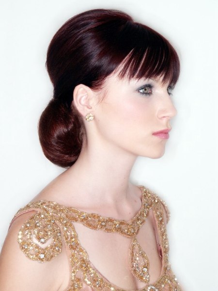 Side view of a comfortable wedding hairstyle with a bun