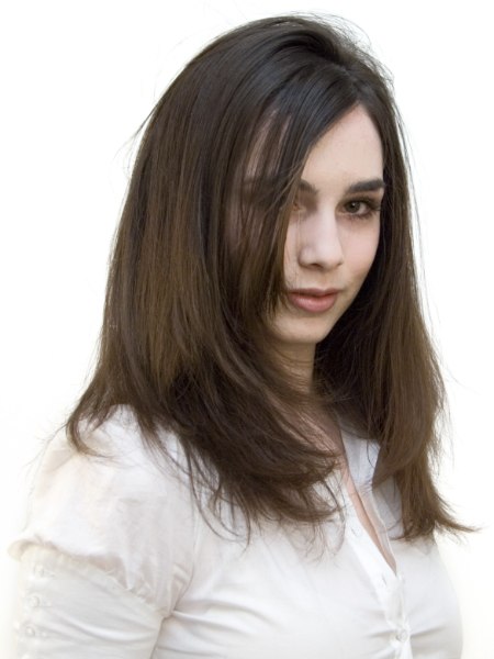 Long fashion hairstyle for a brunette