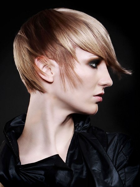 Pixie cut with an elongated neck