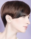 Short and smooth undercut hair with a droplet shape