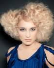 Blonde trapeze shape hair with curls
