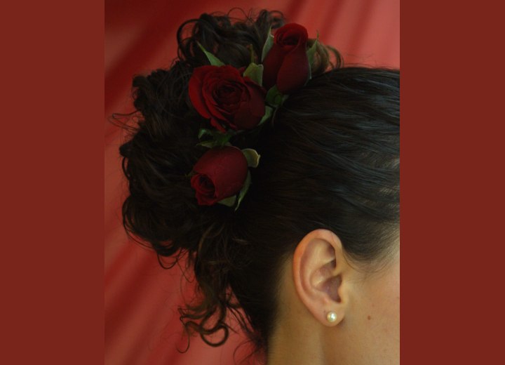Hair with roses in it