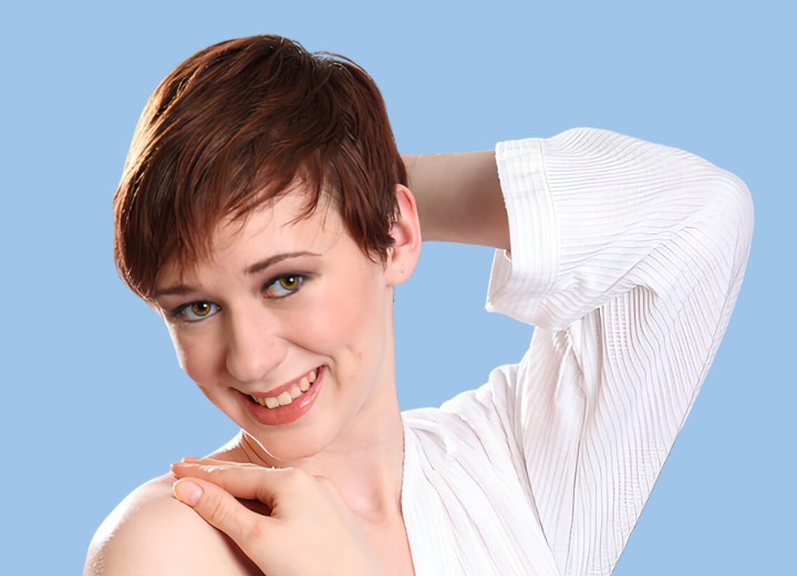 Look younger with short hair Does short hair make you look younger?