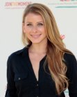 Lo Bosworth wearing very long hair with multiple shades