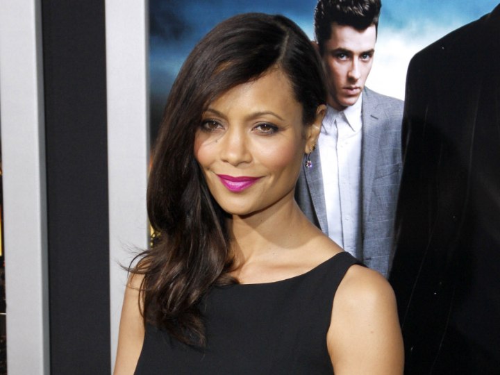 Thandie Newton - Medium-length to long hair that flips up