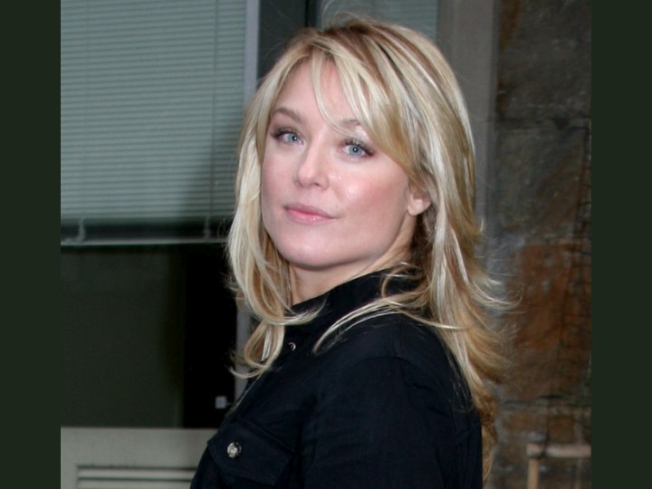 Elisabeth Röhm - Hairstyle for all face shapes