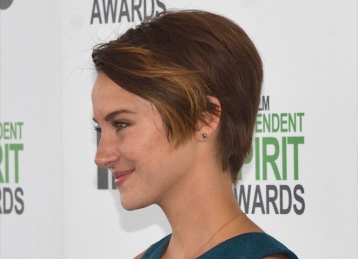 Shailene Woodley with her hair in a pixie cut- Side view