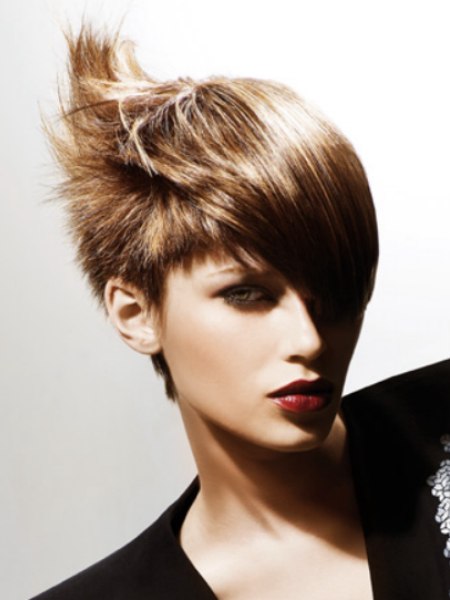 Short haircut with graduated sides and spikes