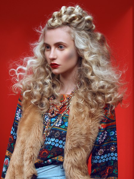 Long blonde hair with spiral-shaped curls