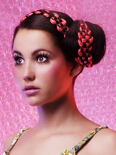 Embroidered chignon on the side of the head