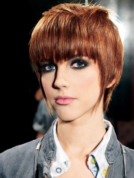 Razor-cut pixie with elongated points
