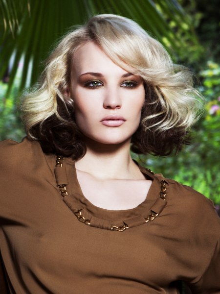 Bob with volume and two-tone hair coloring
